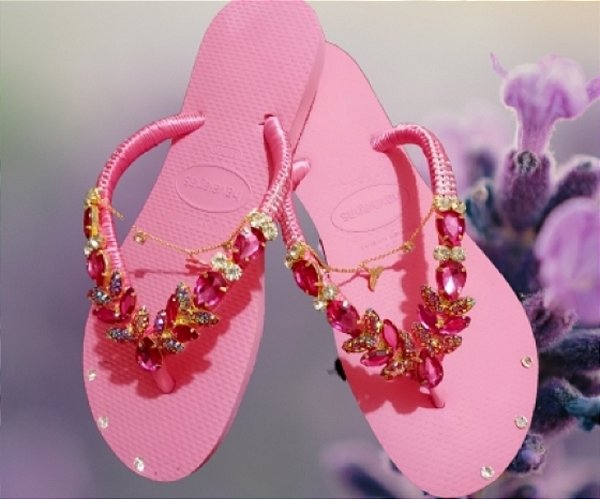 Chinelo Havaianas Slim Rosa com Cabedal Sereia