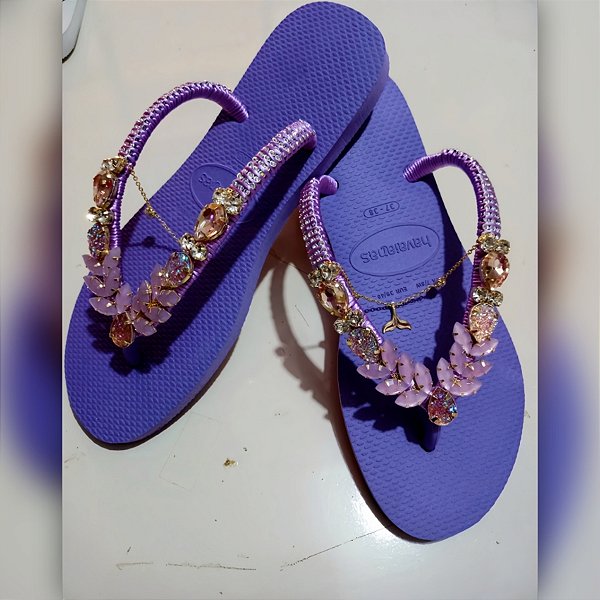 Chinelo Havaianas Slim Lilás com Cabedal Sereia