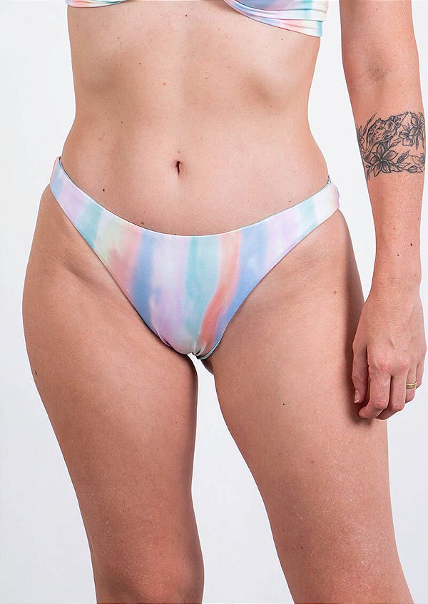Calcinha asa delta dupla face tie dye listras