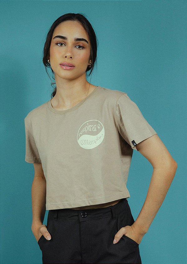 Cropped areia respirar e contemplar