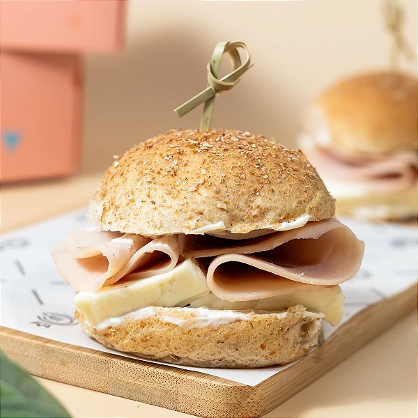 Mini Sanduíche - Brunch - Integral de Peito de Peru e Queijo Minas