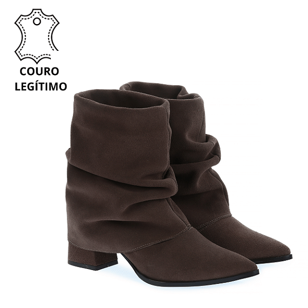 ALANA - Bota Cano Baixo e Capa Slouch e Salto Bloco 5cm em Camurça Cacau