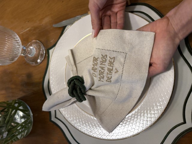 Guardanapo Bordado O Amor Mora nos Detalhes