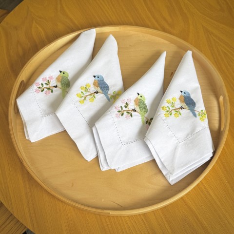 Guardanapo Bordado Pássaro