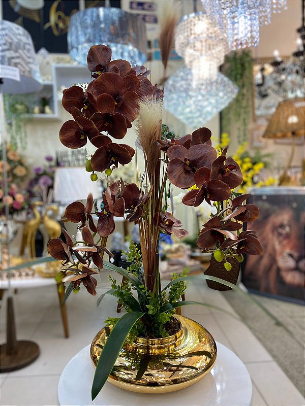 Arranjo de Orquídeas (Toque real - lavável) - Vaso Dourado Vidro/Flores  Chocolate - Lustres Karoline