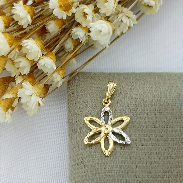 Pingente Banhado A Ouro De Flor Trabalhada Bijou Art