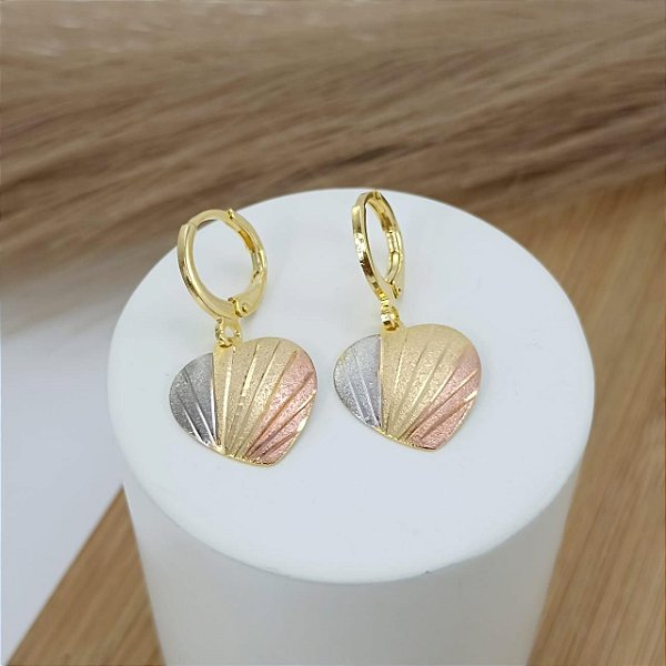 Brinco Banhado a Ouro de Argola Com Coração Bijou Art