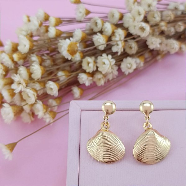 Brinco Banhado a Ouro De Concha Pendurada Bijou Art