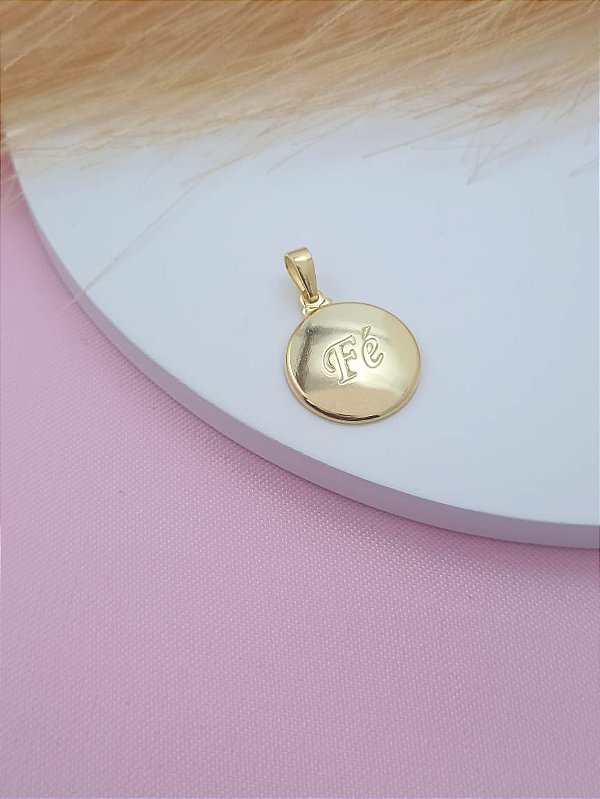Pingente Banhado a Ouro 18k Escrito Fé Chapa Redonda Bijou Art