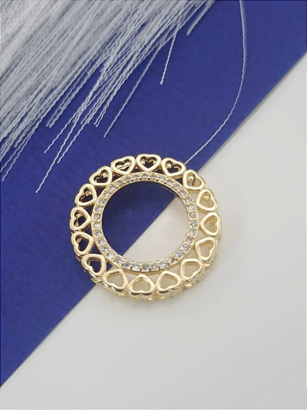 Pingente Banhado a Ouro 18k Mandala Com Corações e Zircônia