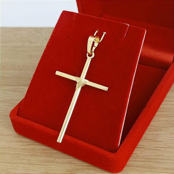 Pingente Banhado a Ouro De Cruz Com Fio Enrolado No Meio Bijou Art