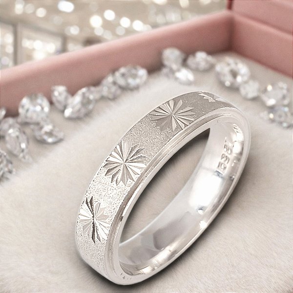 ALIANÇA DE PRATA 925 ANATÔMICA TABALHADA BIJOU ART