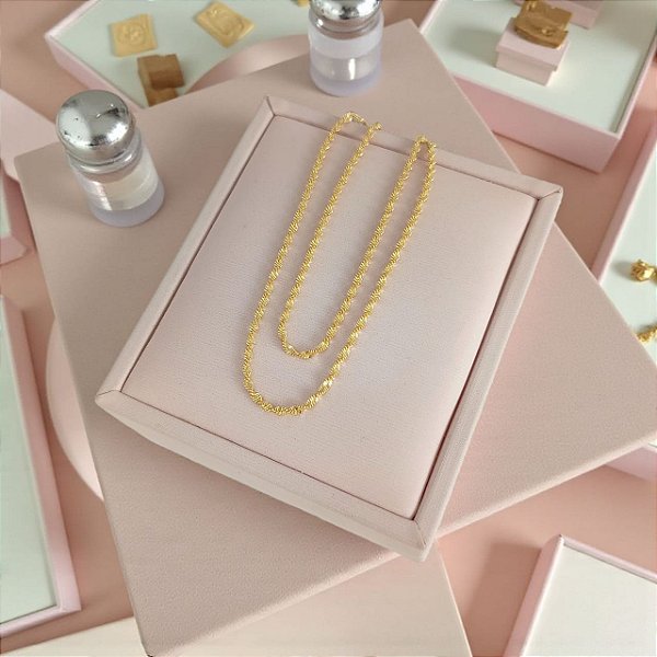 Corrente 40 cm Banhada a Ouro Elo Chato Importado Torcido Bijou Art