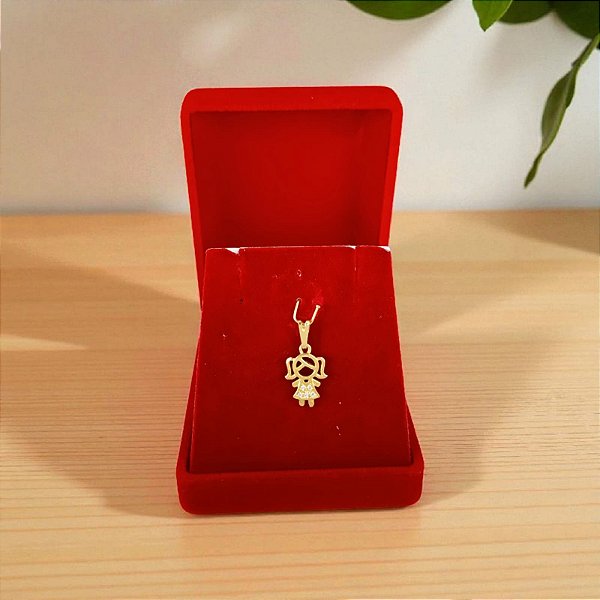 Pingente Menina com Mini Zircônia Banhado a Ouro 12MM