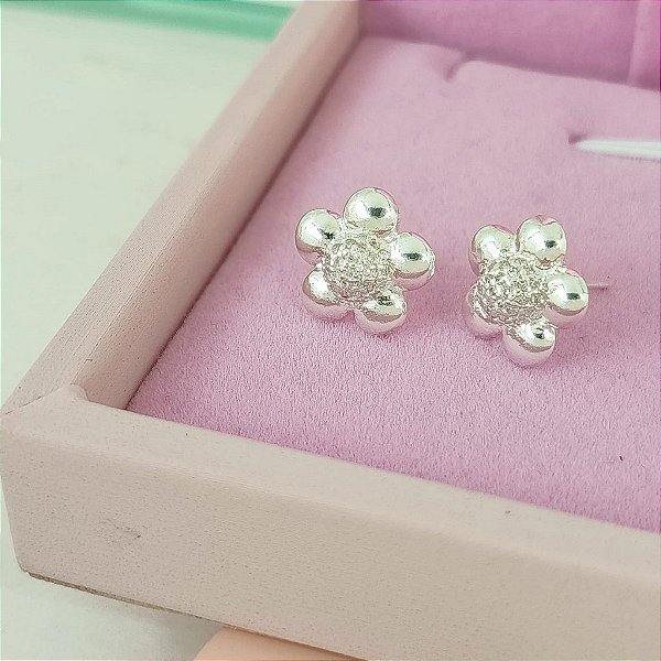Brinco Banhado a Prata Fixo De Flor Com Petalas Lisas Bijou Art
