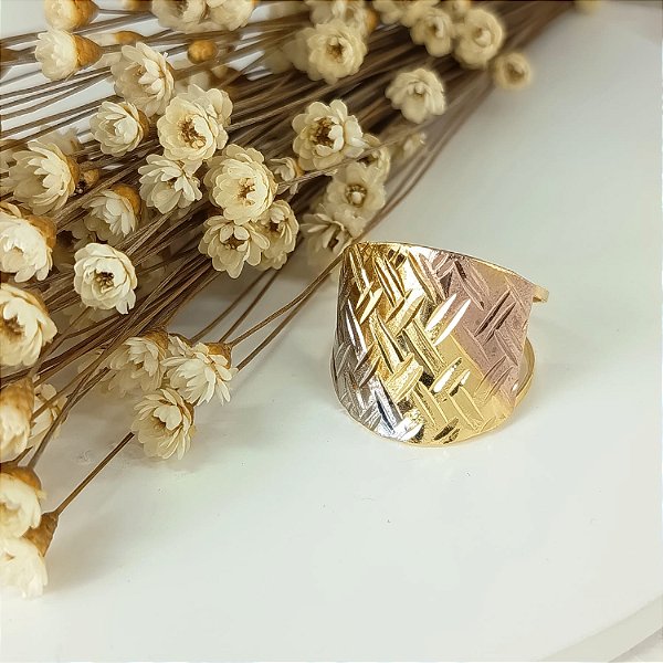 Anel Banhado a Ouro De 3 Cores Com Chapa Diamantada Bijou Art