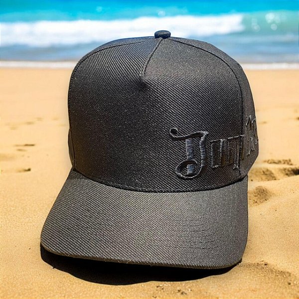 Boné Preto Dom Cap com Bordado Lateral