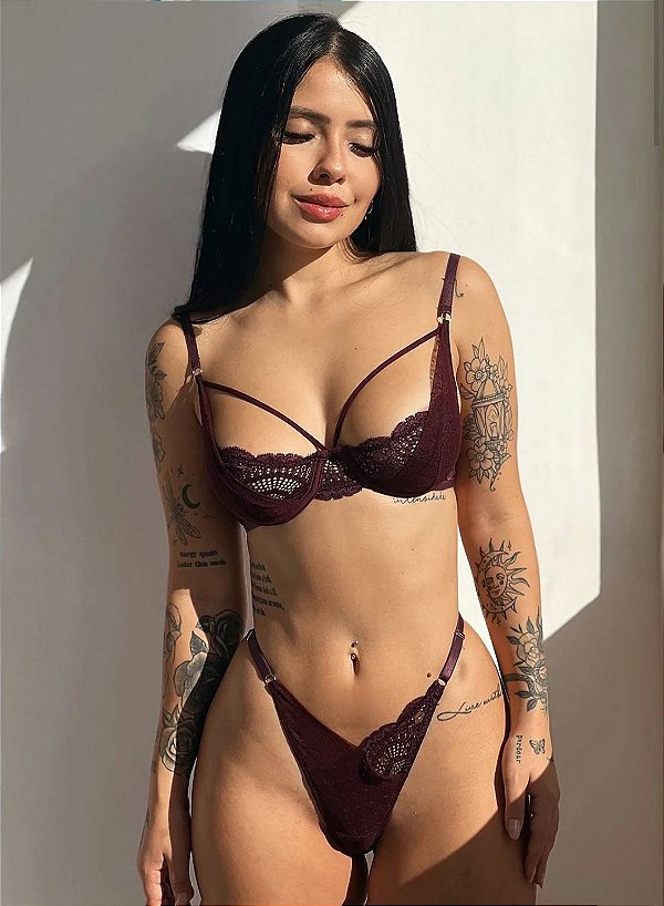 CONJUNTO BLAIR UVA COM CINTA LIGA