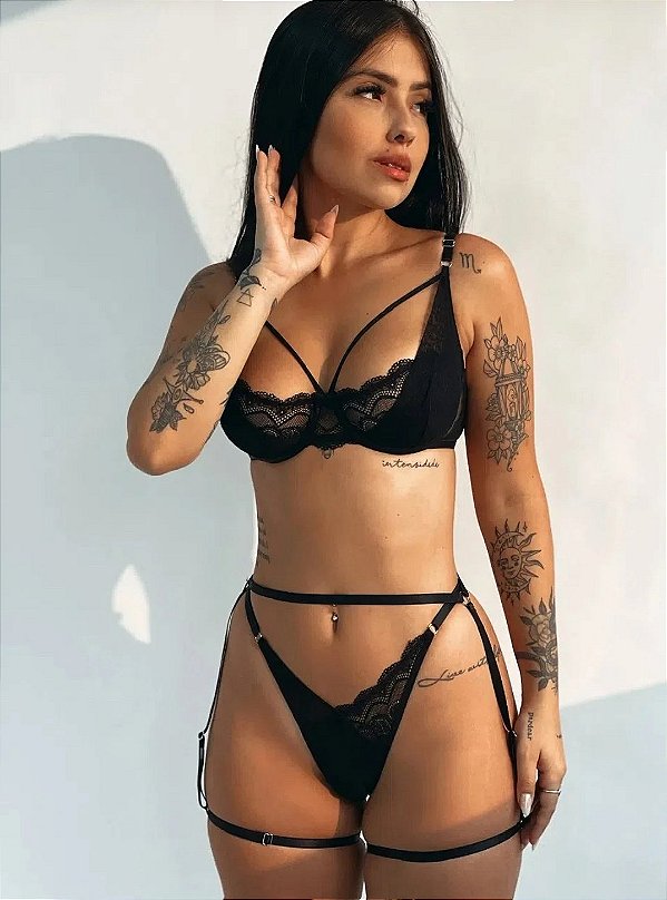 CONJUNTO BLAIR PRETO COM CINTA LIGA