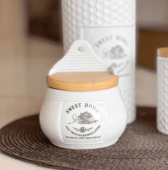 SALEIRO DE PAREDE CERÂMICA COM TAMPA DE BAMBU SWEET HOME BRANCO - LYOR