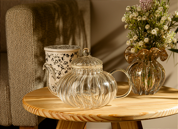 CHALEIRA DE VIDRO BOROSSILICATO RESISTENTE AO CALOR COM DIFUSOR CLASSSIC 800ML- LYOR