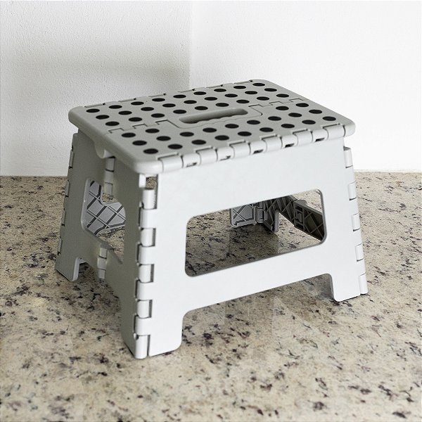 BANCO DOBRAVEL DE PLASTICO CINZA 22CM - LYOR