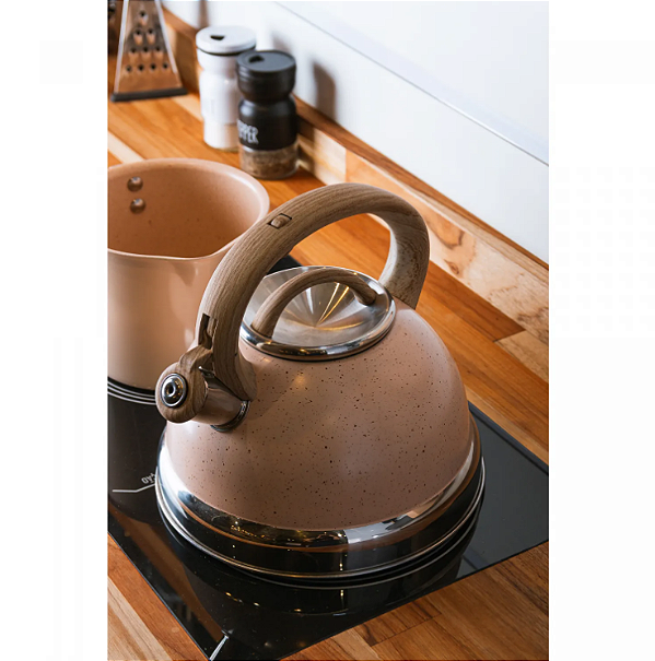 CHALEIRA DE ALUMÍNIO DE INDUÇÃO COM APITO 3 LITROS GRAND CHEF BEGE - LYOR