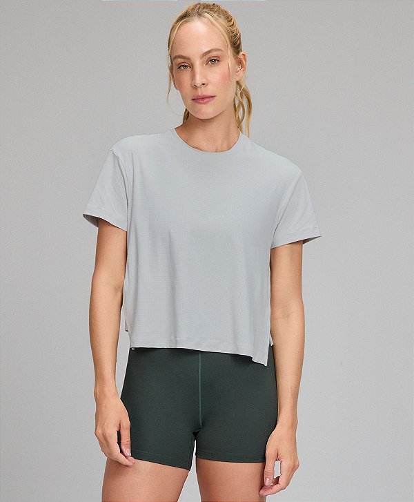 Tshirt Feminina Dry Abertura Lateral Alto Giro