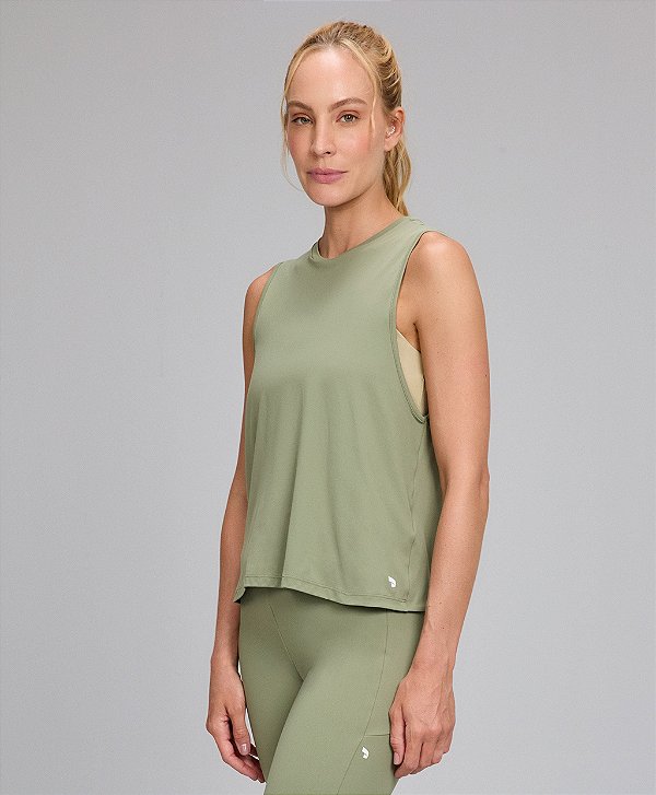 Regata Feminina Costas Aberta com Torção Alto Giro