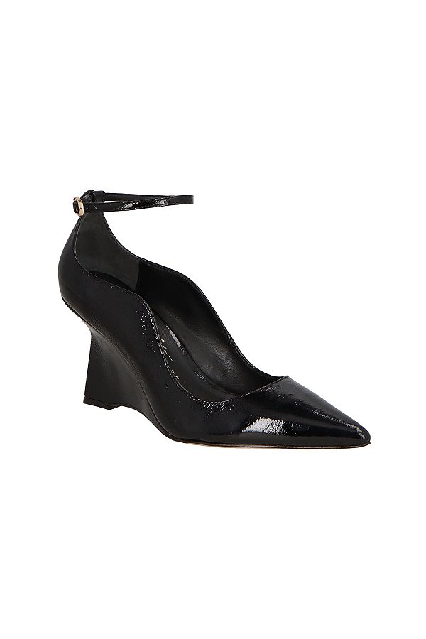 Scarpin Anabela Verniz Bico Fino Fivela Thassia Naves Luiza Barcelos Preto