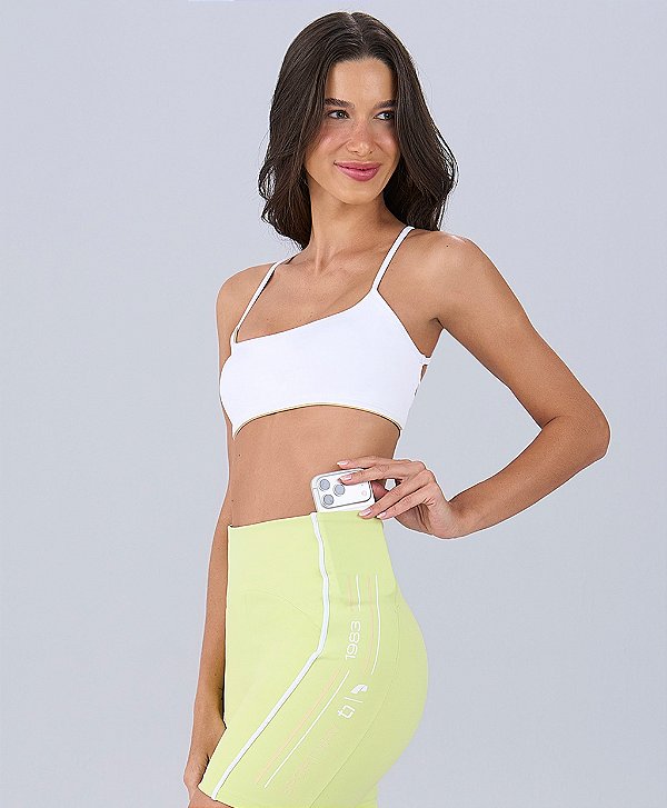 Bermuda Com Bolsos e Estampa Alto Giro