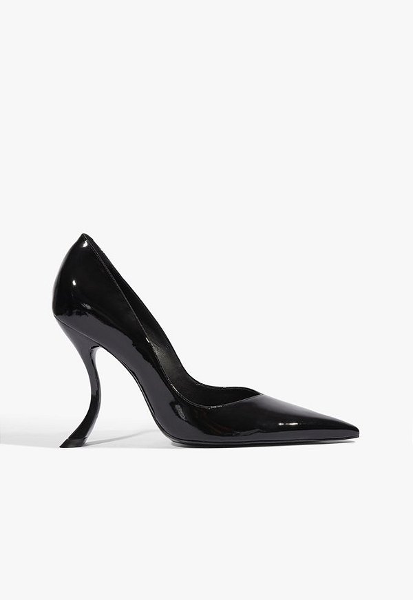 Scarpin Bico Fino Couro Preto Schutz