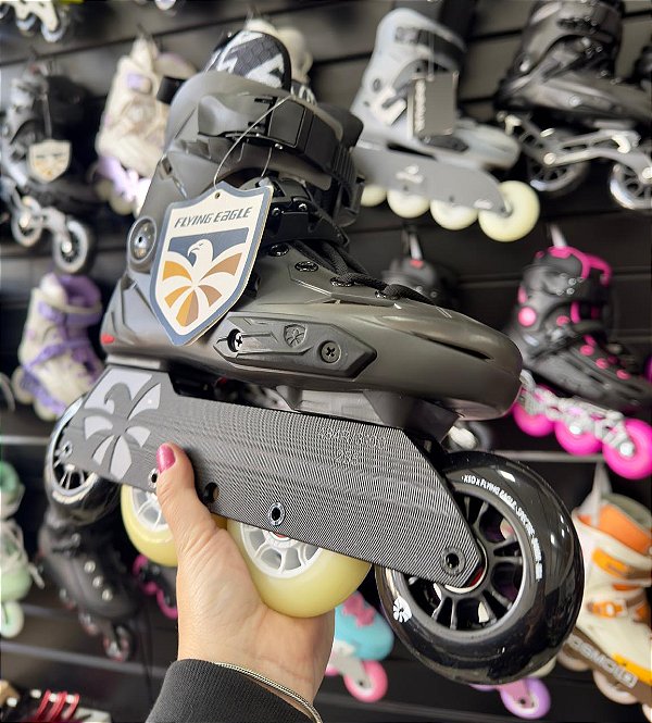 PATINS FLYINGEAGLE X5 D SPECTRE / PRETO 84mm - 34 BR