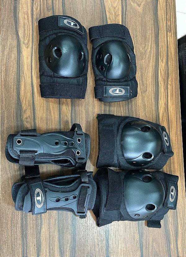 MOSTRUÁRIO: KIT DE PROTEÇÃO TRAXART SSE PRETO - G