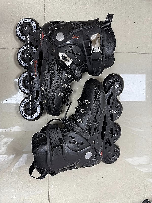 PATINS TRAXART DYNAMIX PRETO - 39/40 (semi-novo)