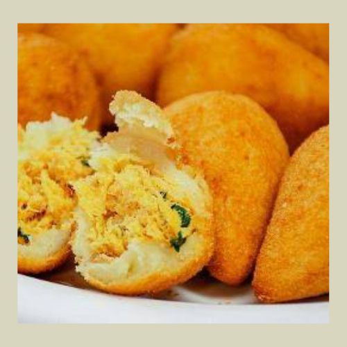 Coxinha de Frango - VALOR REF. A 10 UNIDADES