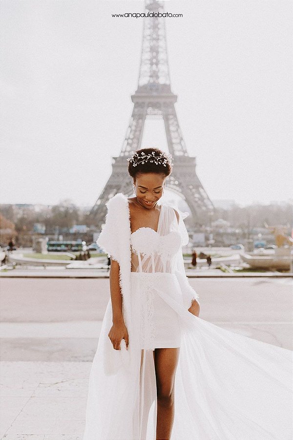 Vestido de Noiva Transparente com Fenda Boho-Chic - LAURIS