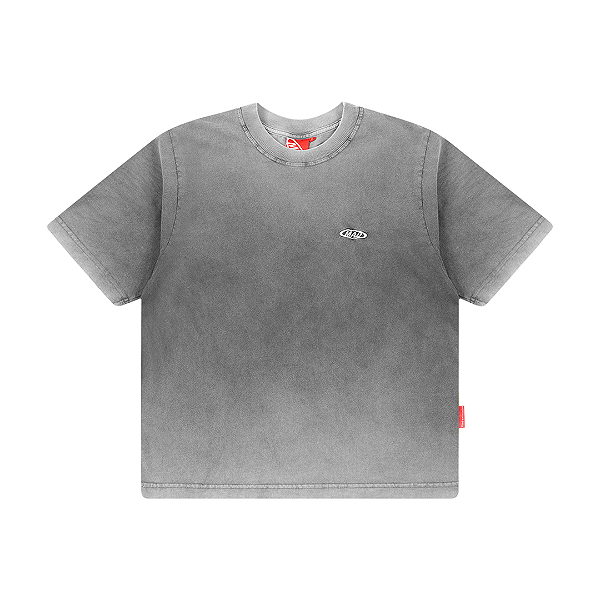 Camiseta Mad Estonada Cinza