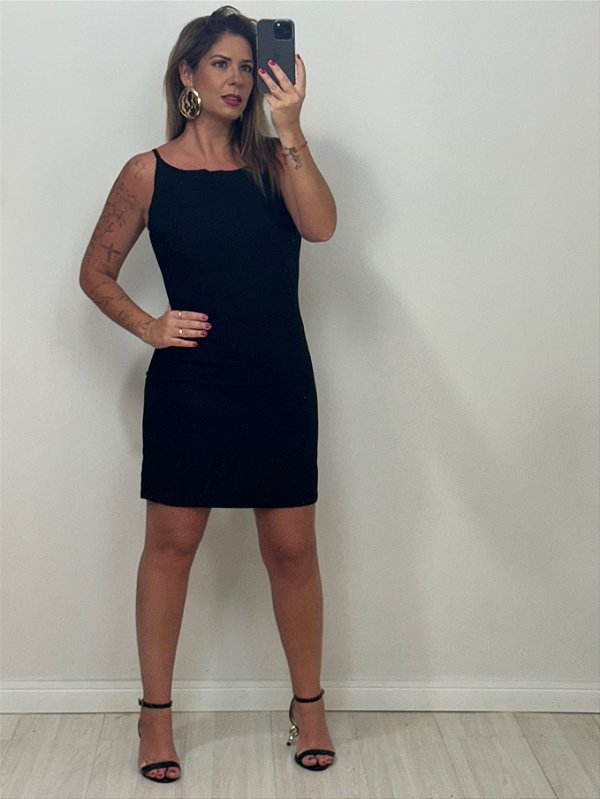 VESTIDO BETINA PRETO (AR25-1900)