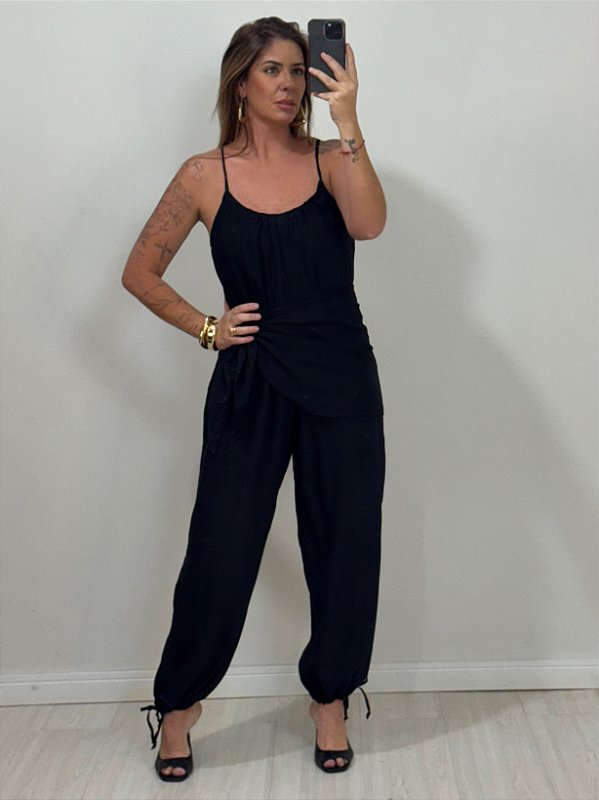 MACACÃO LAURA PRETO (AR25-2221)