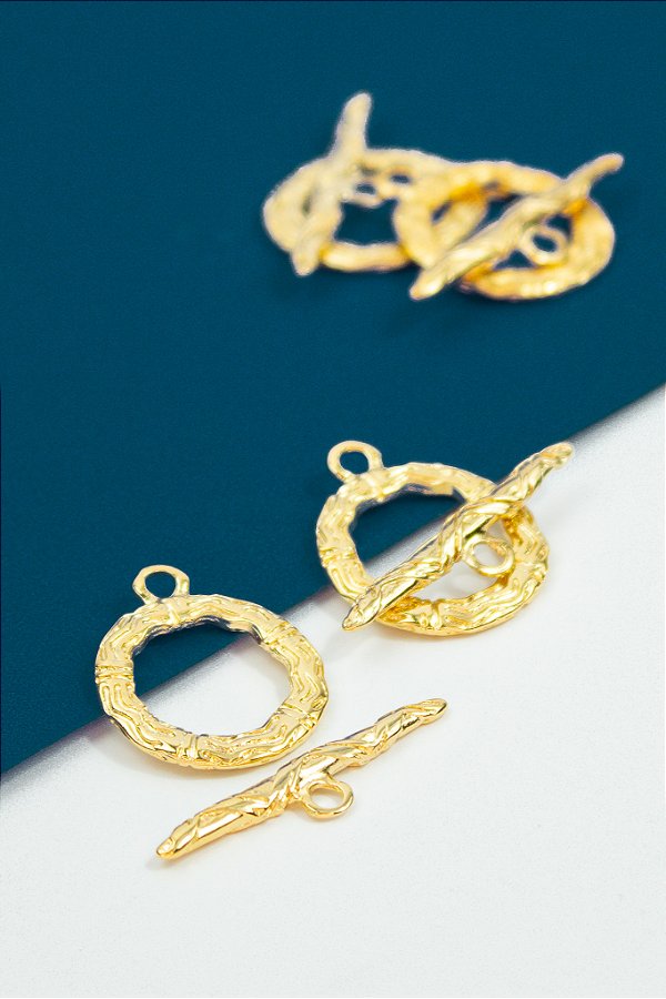 Fecho T Detalhado Ouro - 01Unid