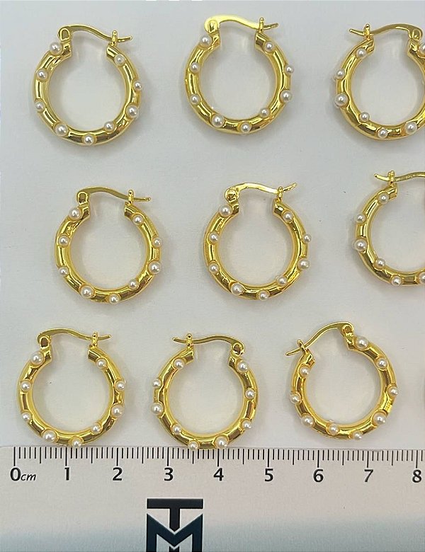 Brinco Tubo Com Perolas - Banho De 03 Milesimos De Ouro 18K - O Par