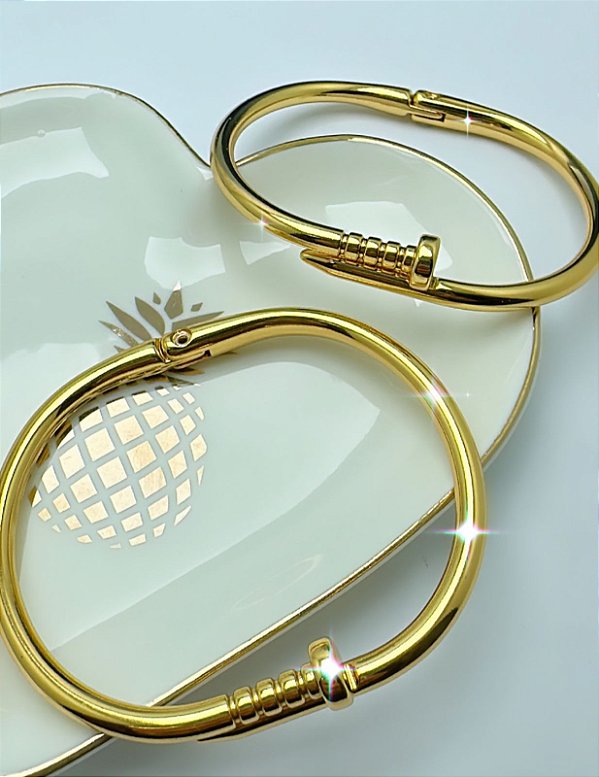 Bracelete De Metal Prego Com Verniz Italiano Qtd - 01 Unid