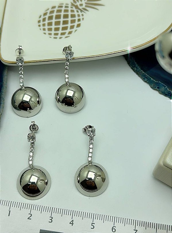 Brinco Meia Bola Com Zirconia - O Par - Níquel Branco