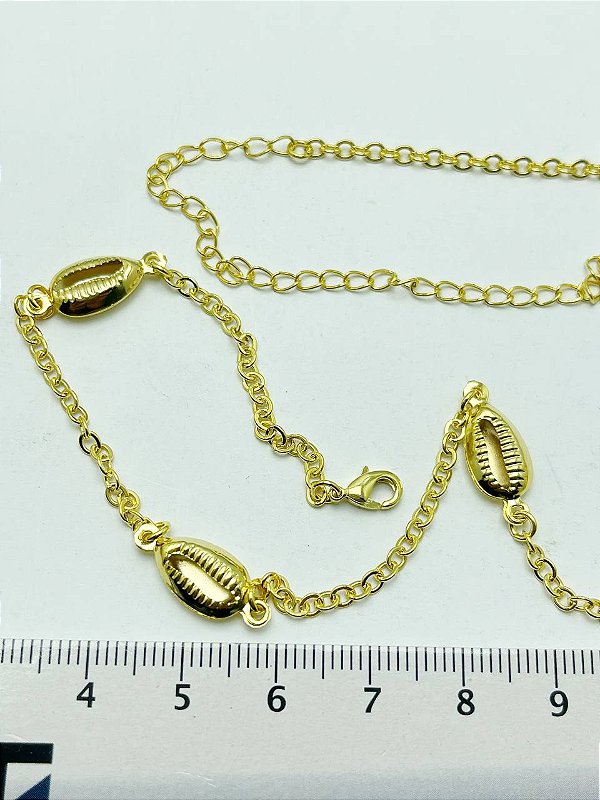 Colar Buzios Dourados - Choker Corrente Cadeado Diamantada - Banho Ouro 2 Milésimos Com Verniz Protetivo - Medida 40Cm