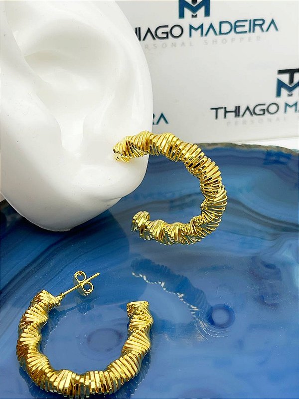 Brinco Argola Torcida Diamantada Medida 30Mm Com Tarraxa Banho Ouro 2 Milésimos  - Par