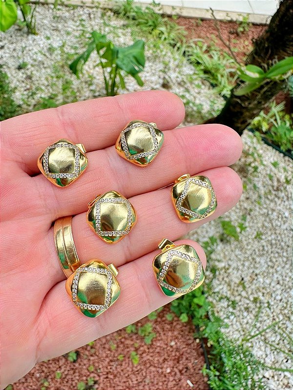 Brinco Gota - O Par -  Banho De 02 Milésimos De Ouro 18K