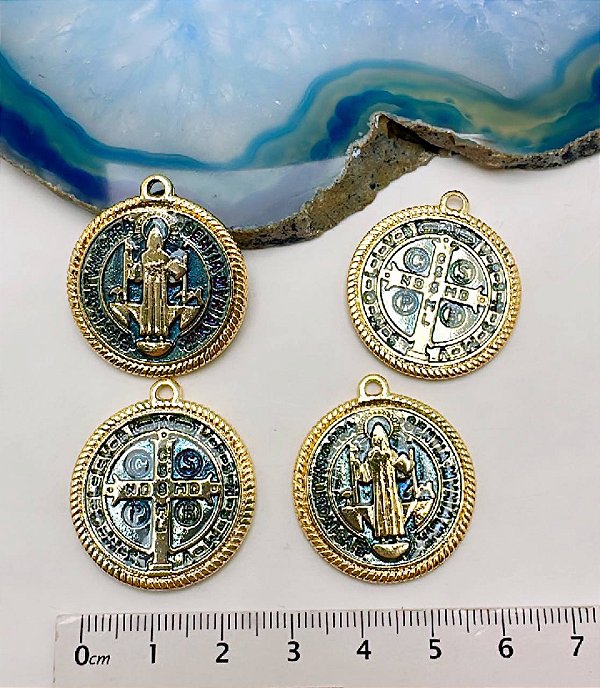 Pingente Religioso - Sao Bento - Dupla Face - Banho De 02 Milesimos De Ouro 18K - 01 Unid