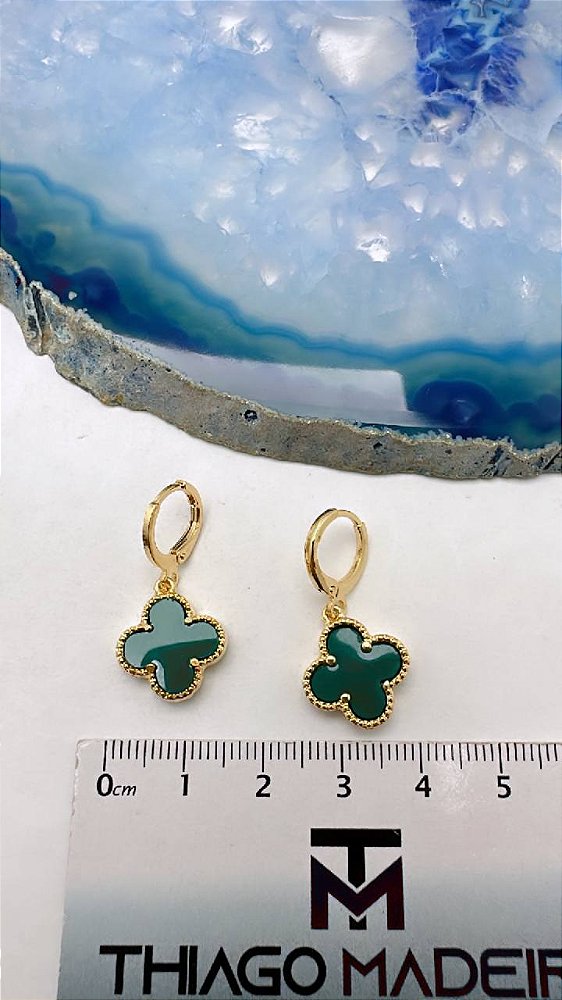 Brinco trevo verde - o par Banho de 02 milesimos de ouro 18k