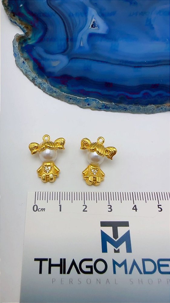 Pingente Menina Com Perola Ouro - 01 unid